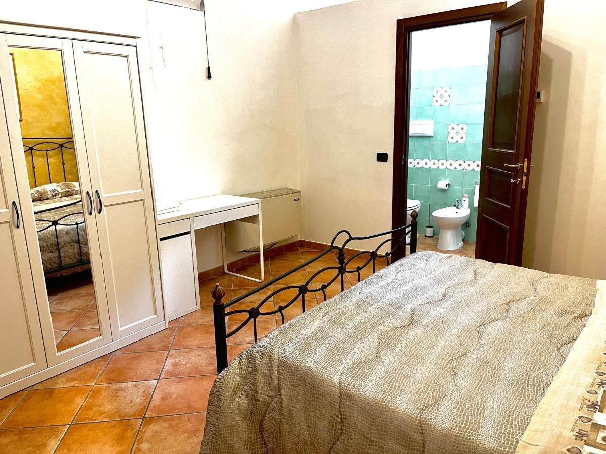 מרקטו סן סברינו B&B Civico 28 מראה חיצוני תמונה