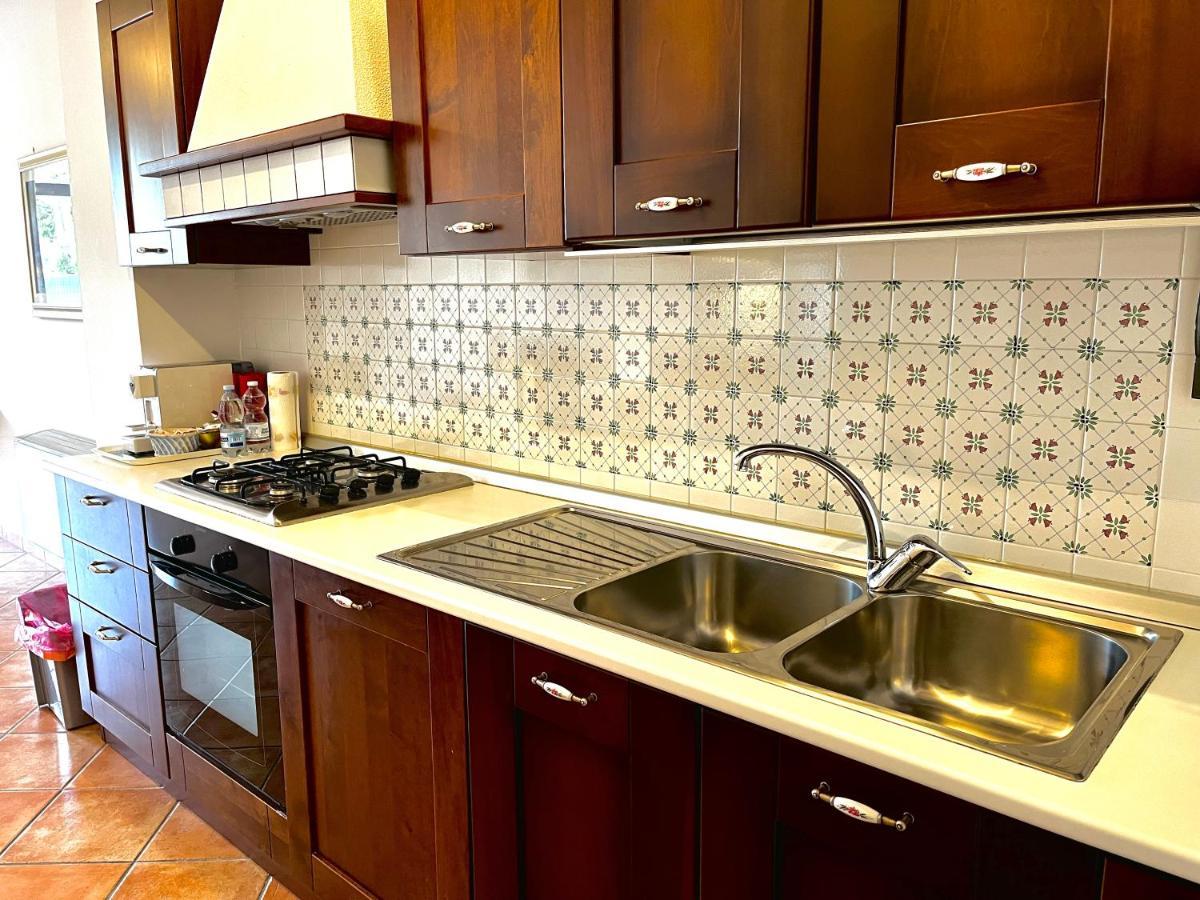 מרקטו סן סברינו B&B Civico 28 מראה חיצוני תמונה